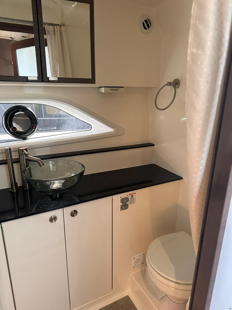 Sea Ray Sundancer 320 Coupe