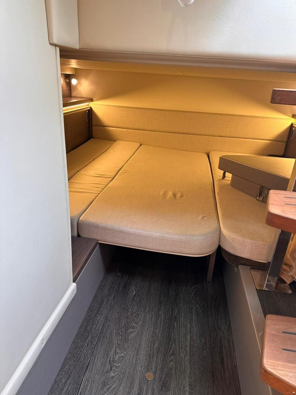 Sea Ray Sundancer 320 Coupe