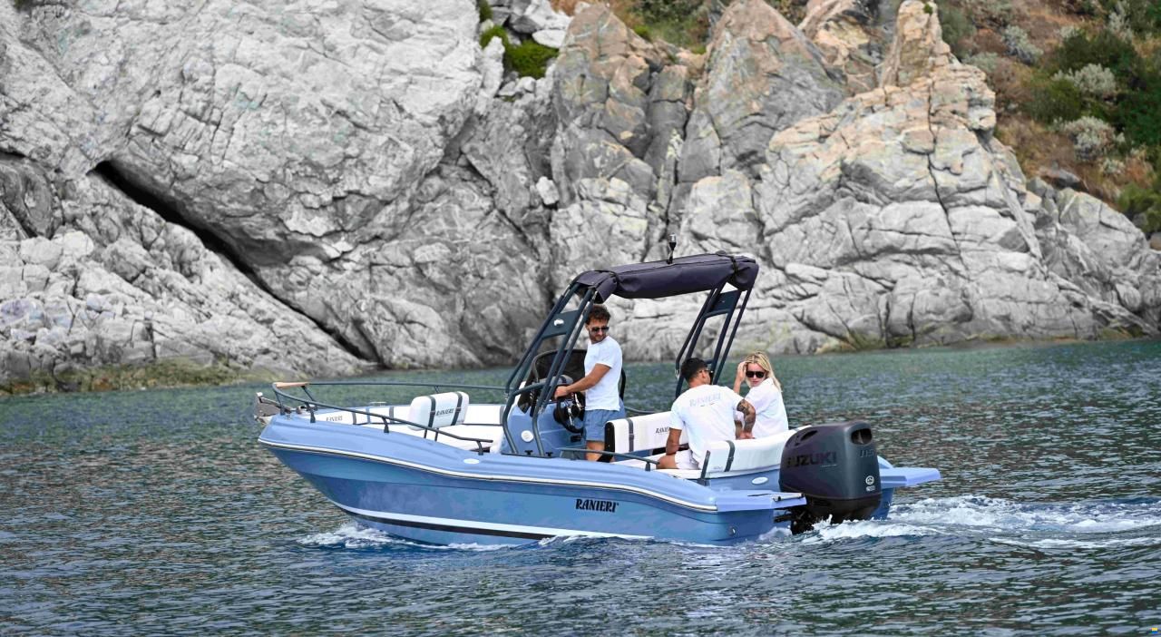 Ranieri Boat Azzura 40th Limited Edition