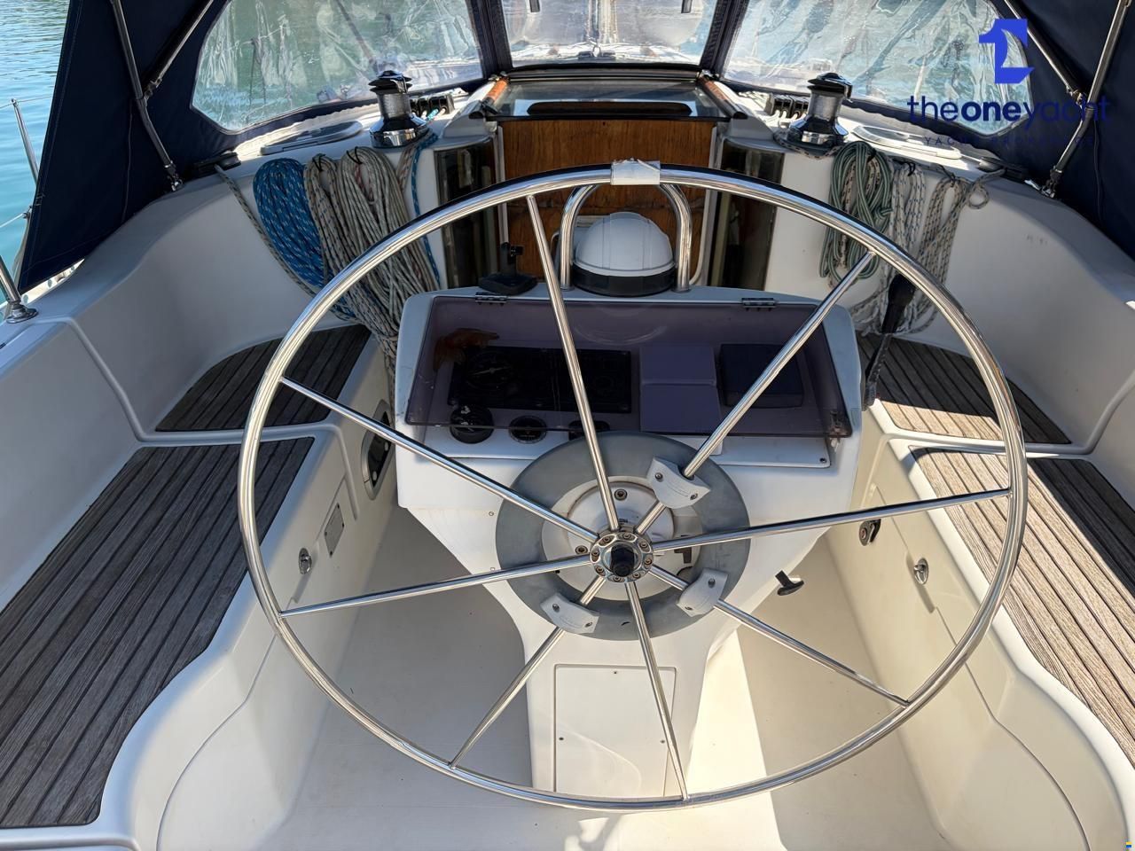 Beneteau Oceanis 351