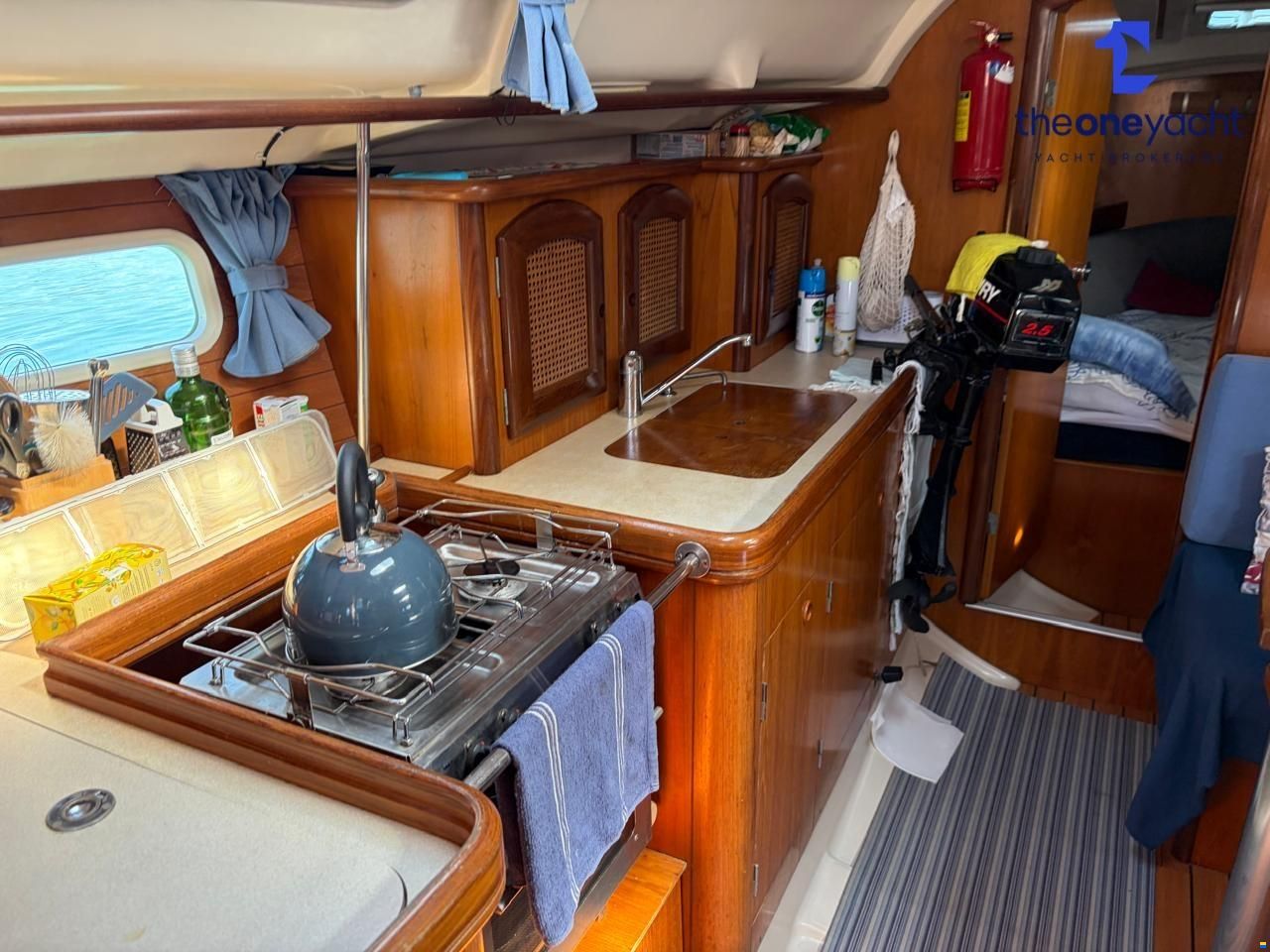Beneteau Oceanis 351