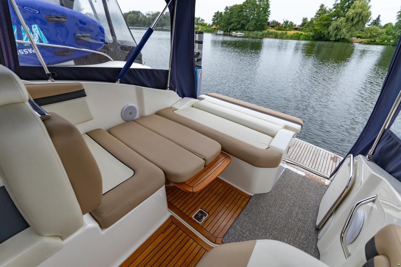 Sea Ray Sundancer 265 DAE