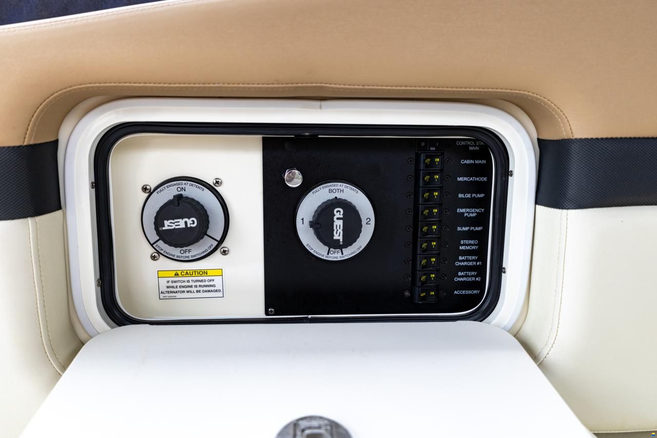 Sea Ray Sundancer 265 DAE