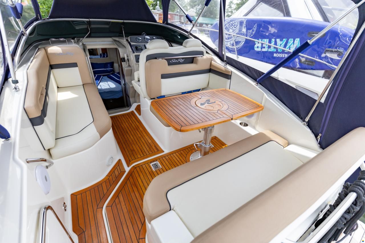 Sea Ray Sundancer 265 DAE