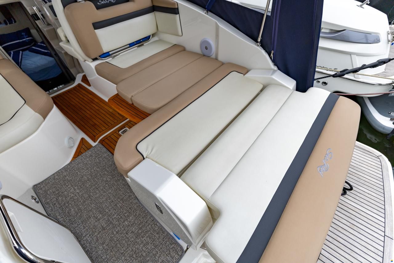 Sea Ray Sundancer 265 DAE