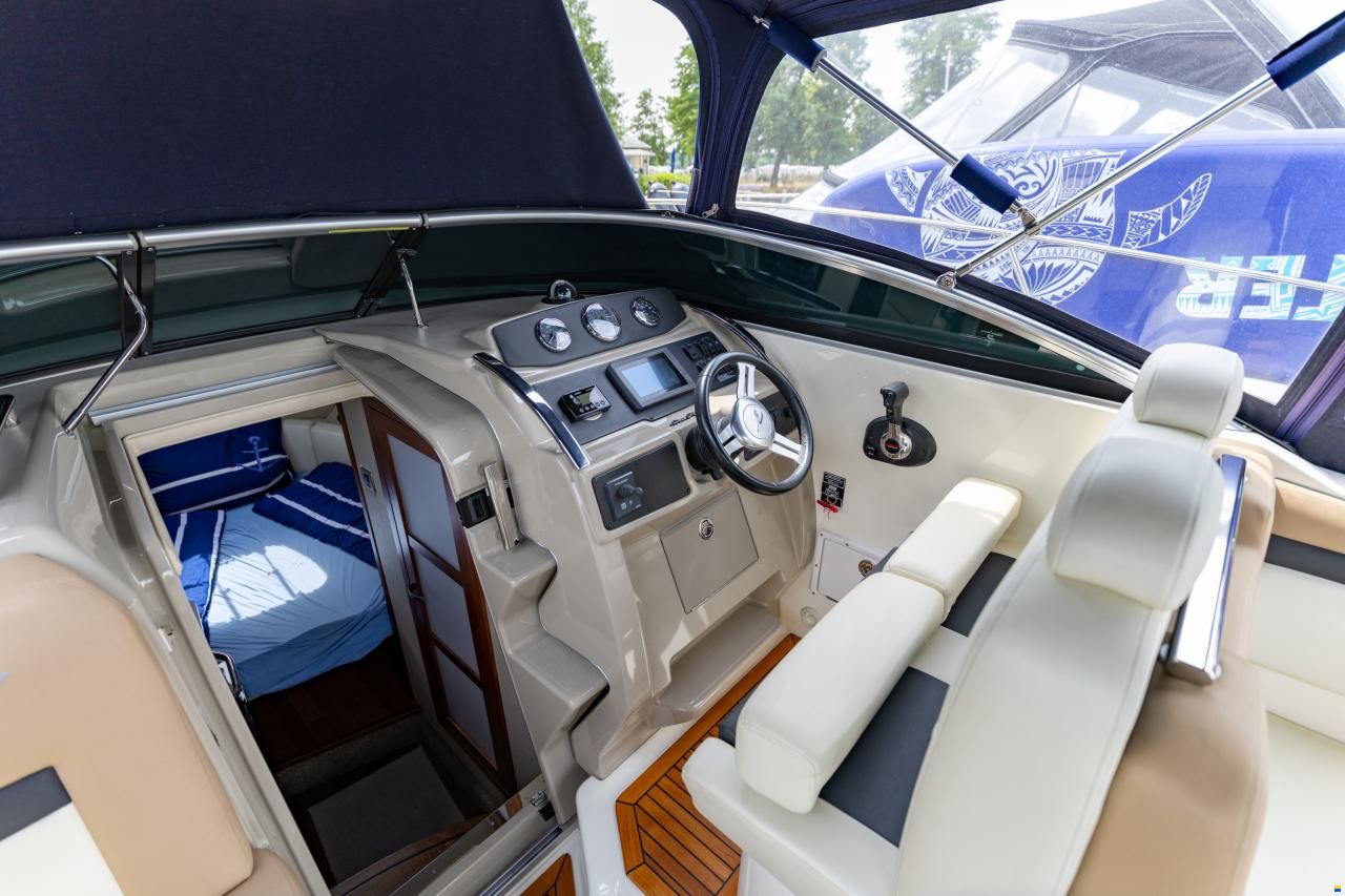 Sea Ray Sundancer 265 DAE