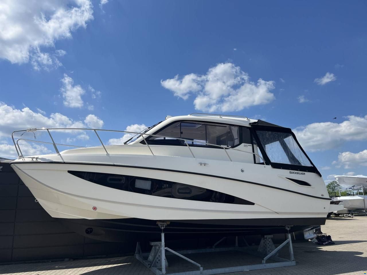 Quicksilver 905 Active Weekend