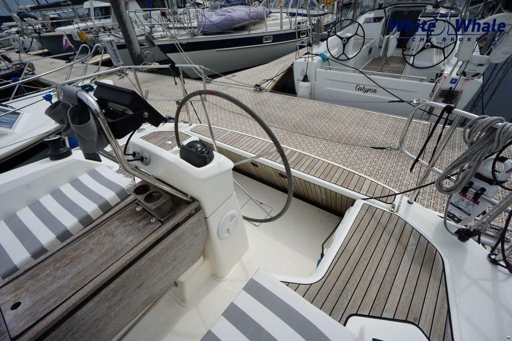 Bavaria Cruiser 33