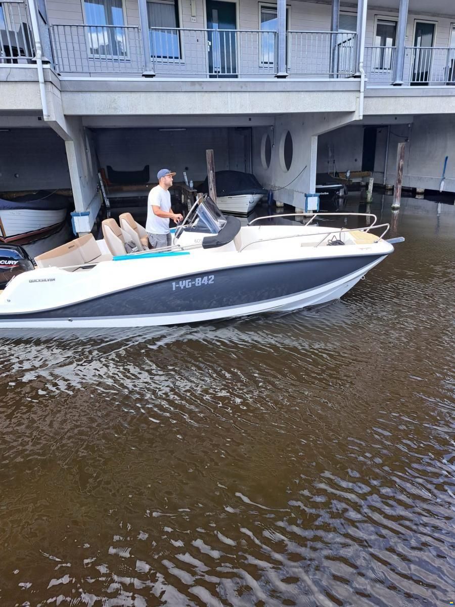 Quicksilver 605 open