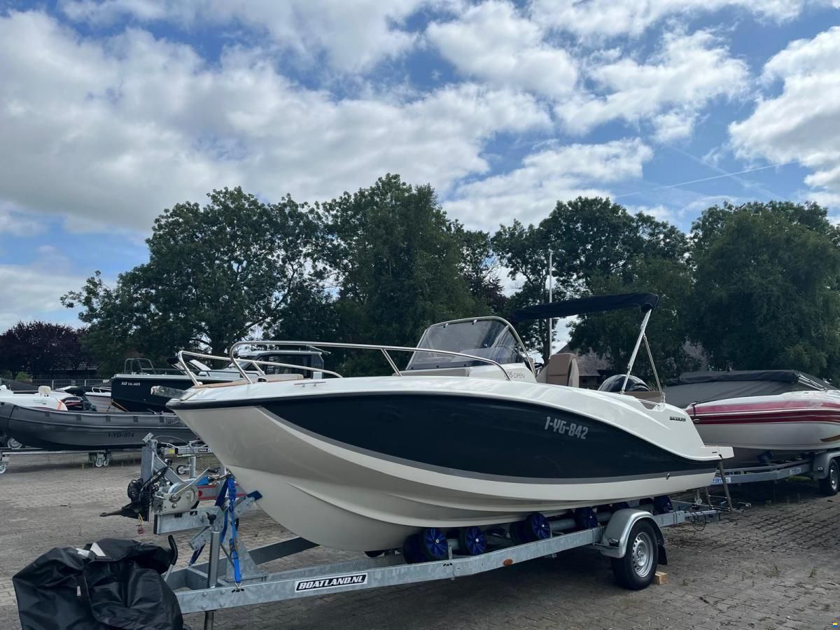 Quicksilver 605 open
