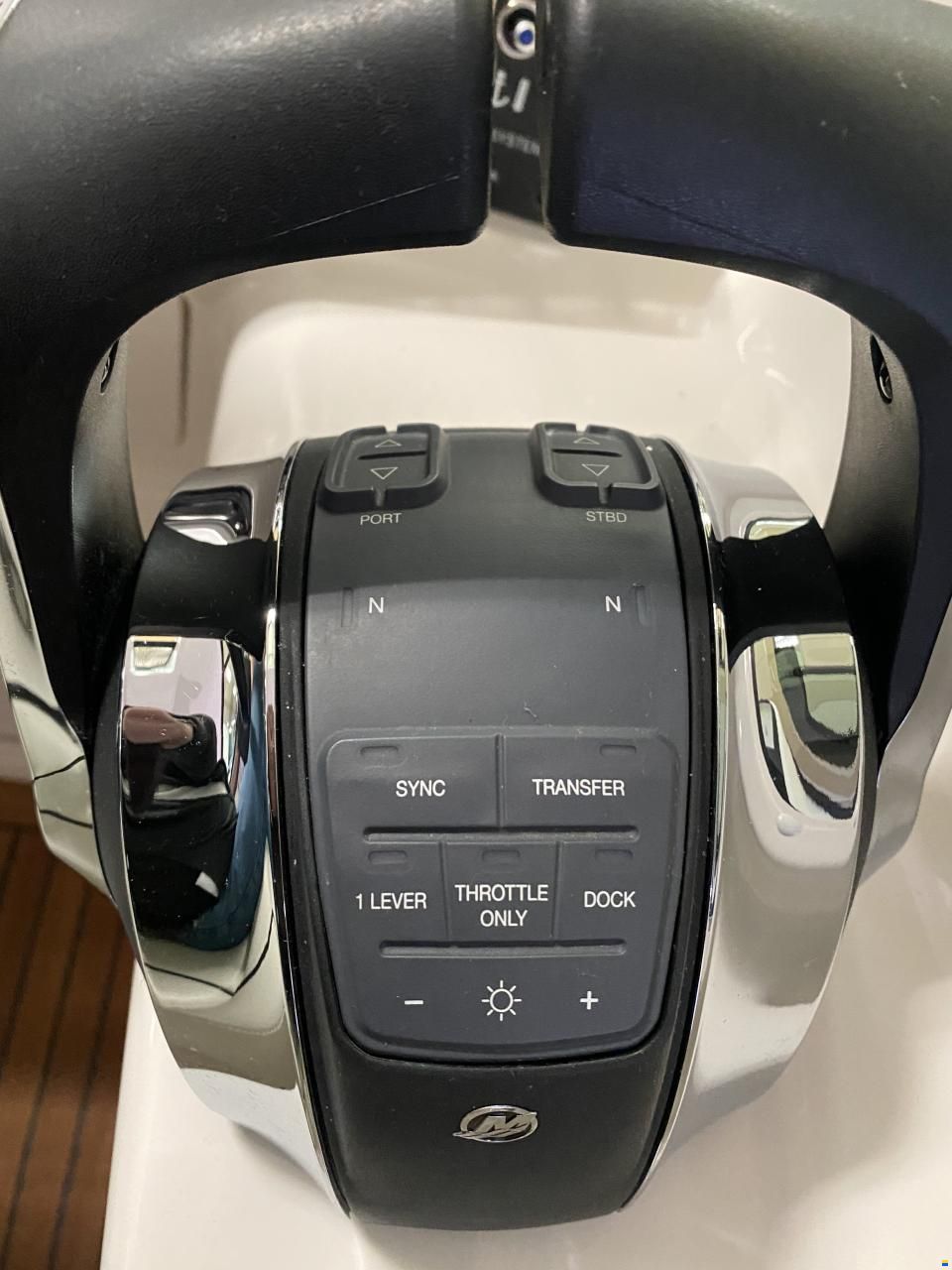 Sea Ray 305 Sundancer Hardtop Chuiser