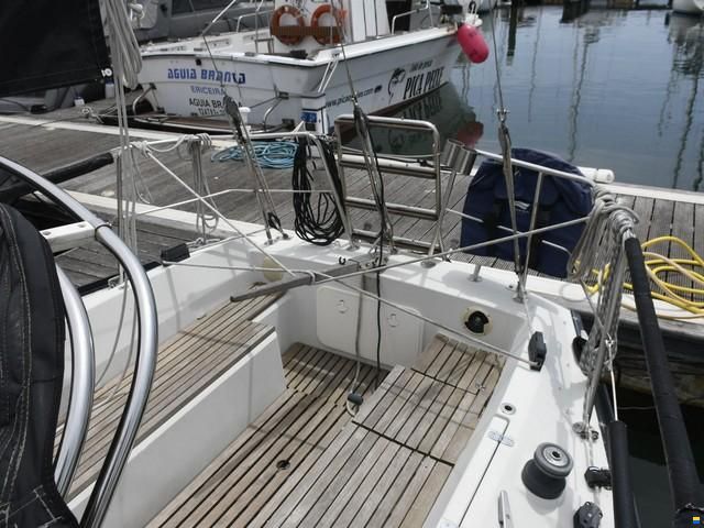 Dufour 3800