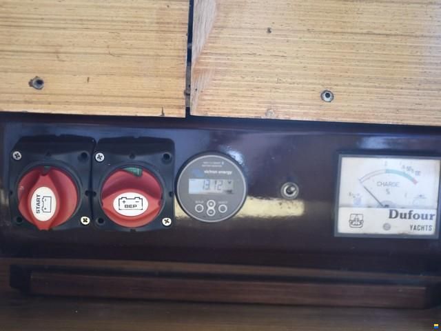 Dufour 3800