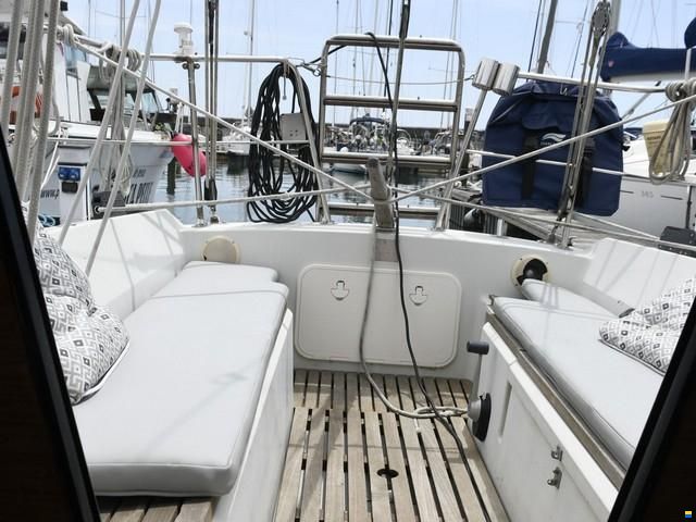 Dufour 3800
