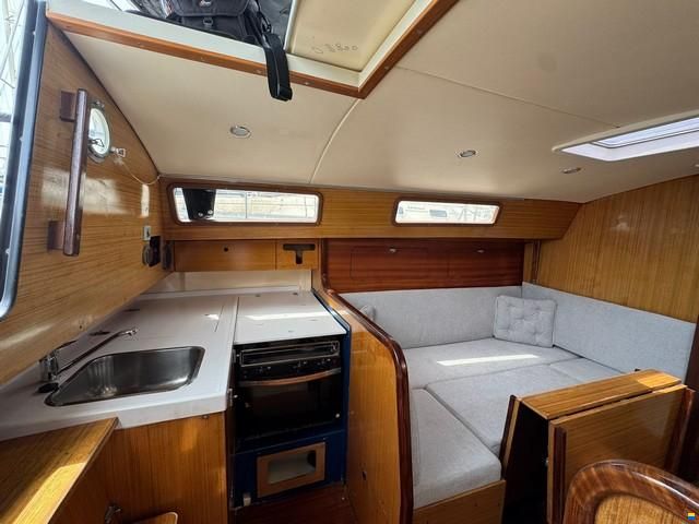 Dufour 3800