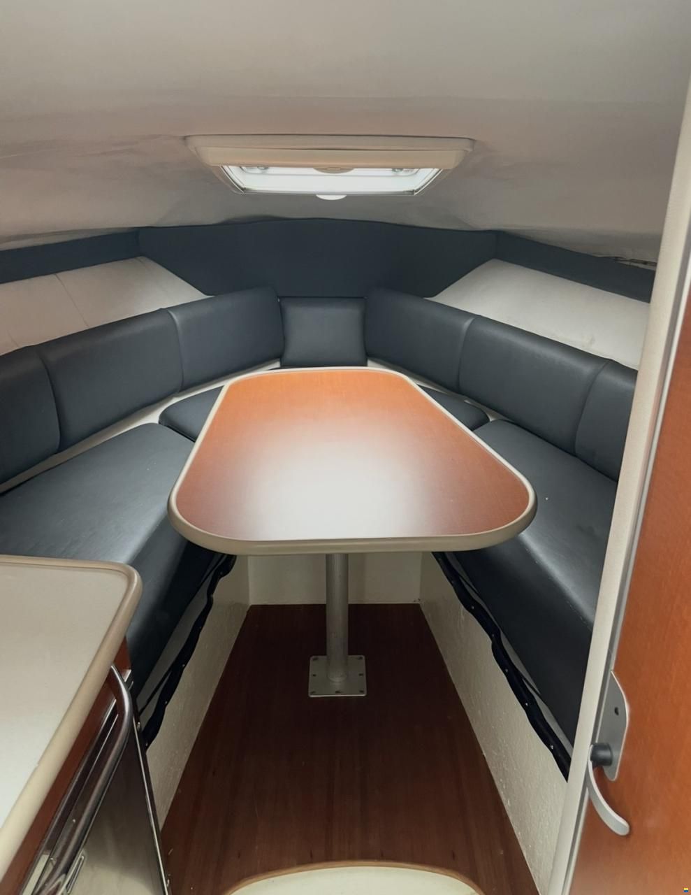 Chaparral Signature 240