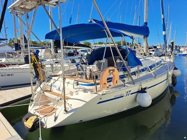 Bavaria 37