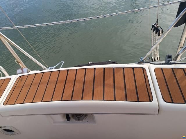 Bavaria 37