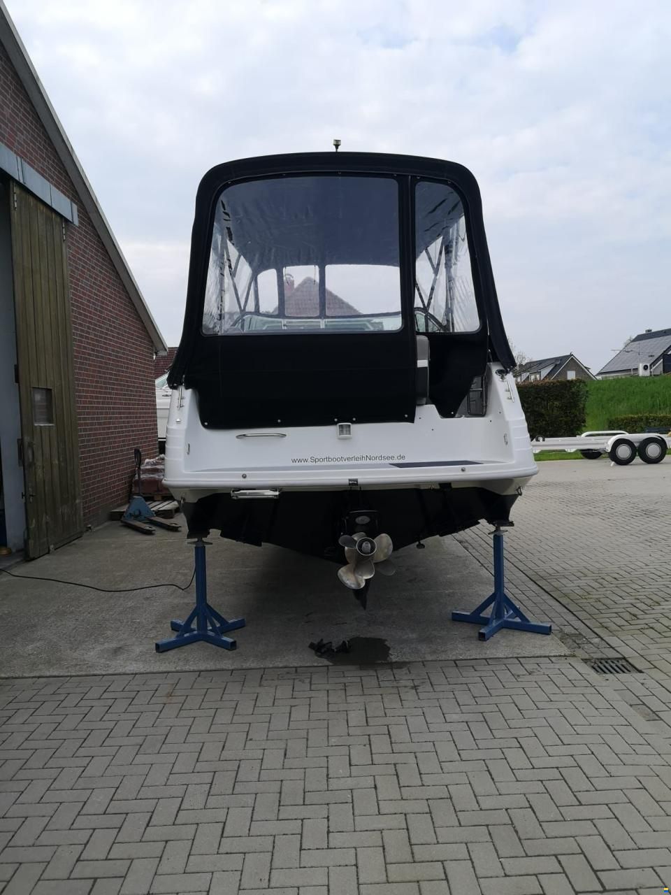 Rinker Fiesta Vee 265
