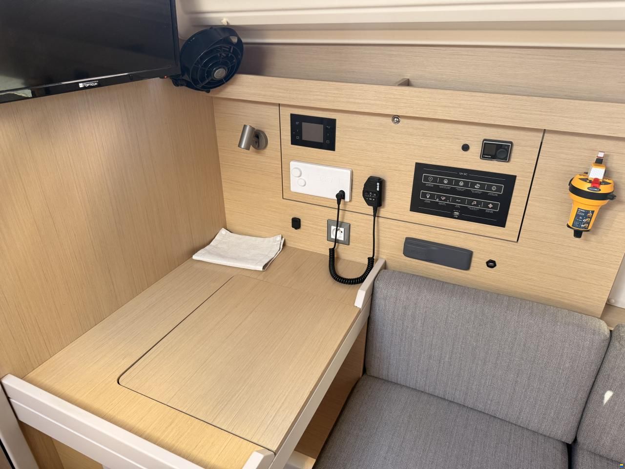 Beneteau Oceanis 40.1