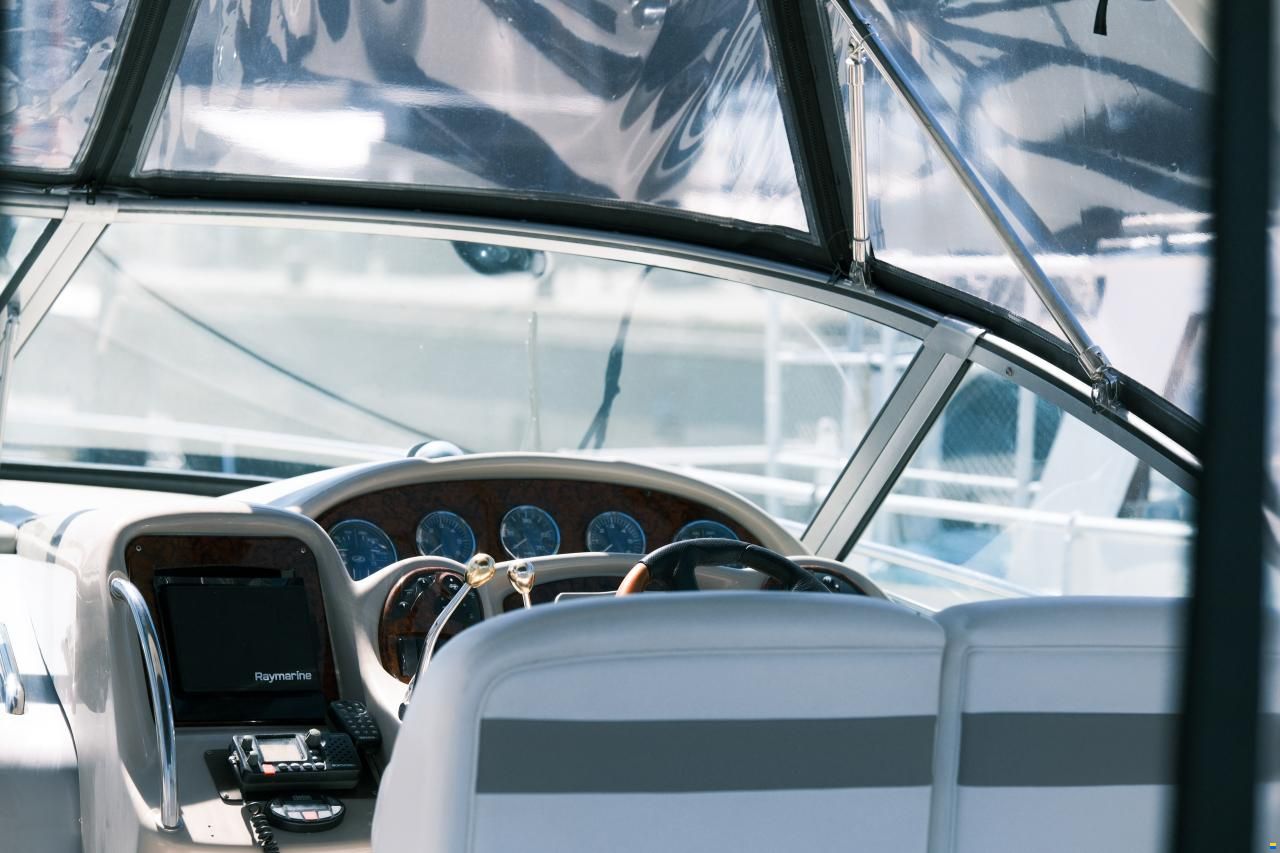 Sea Ray SunDancer 320