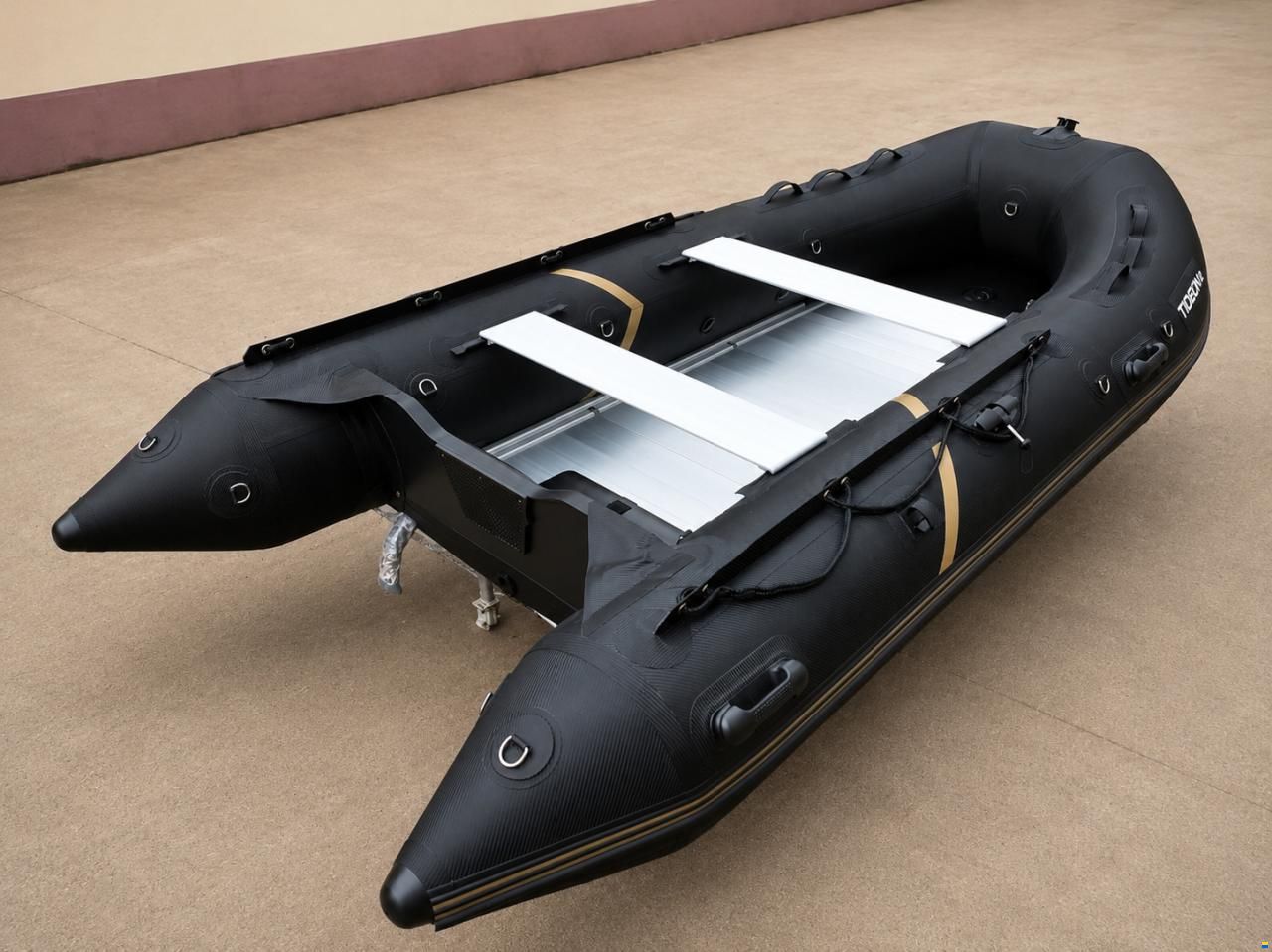 Ponton typu RIB