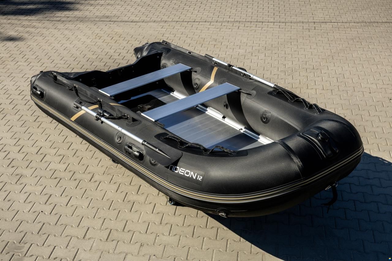 Ponton typu RIB
