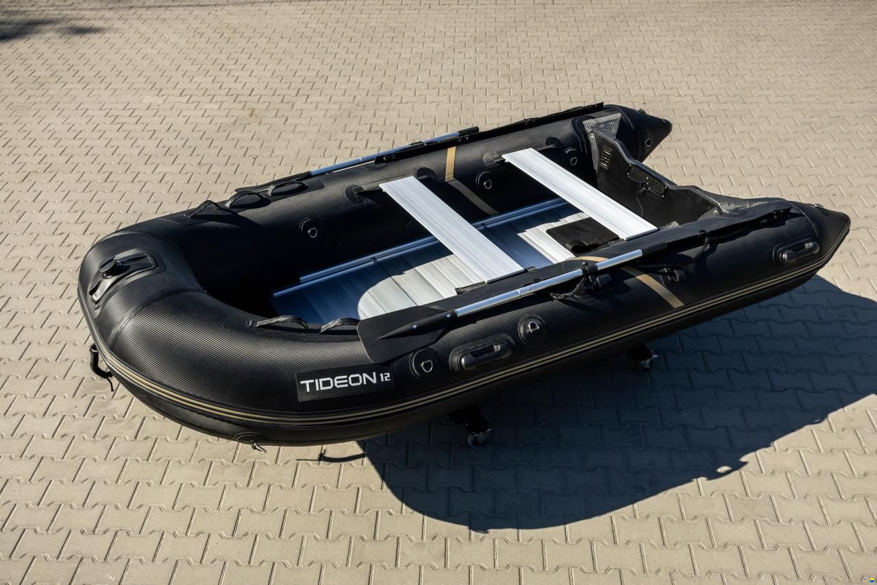 Ponton typu RIB