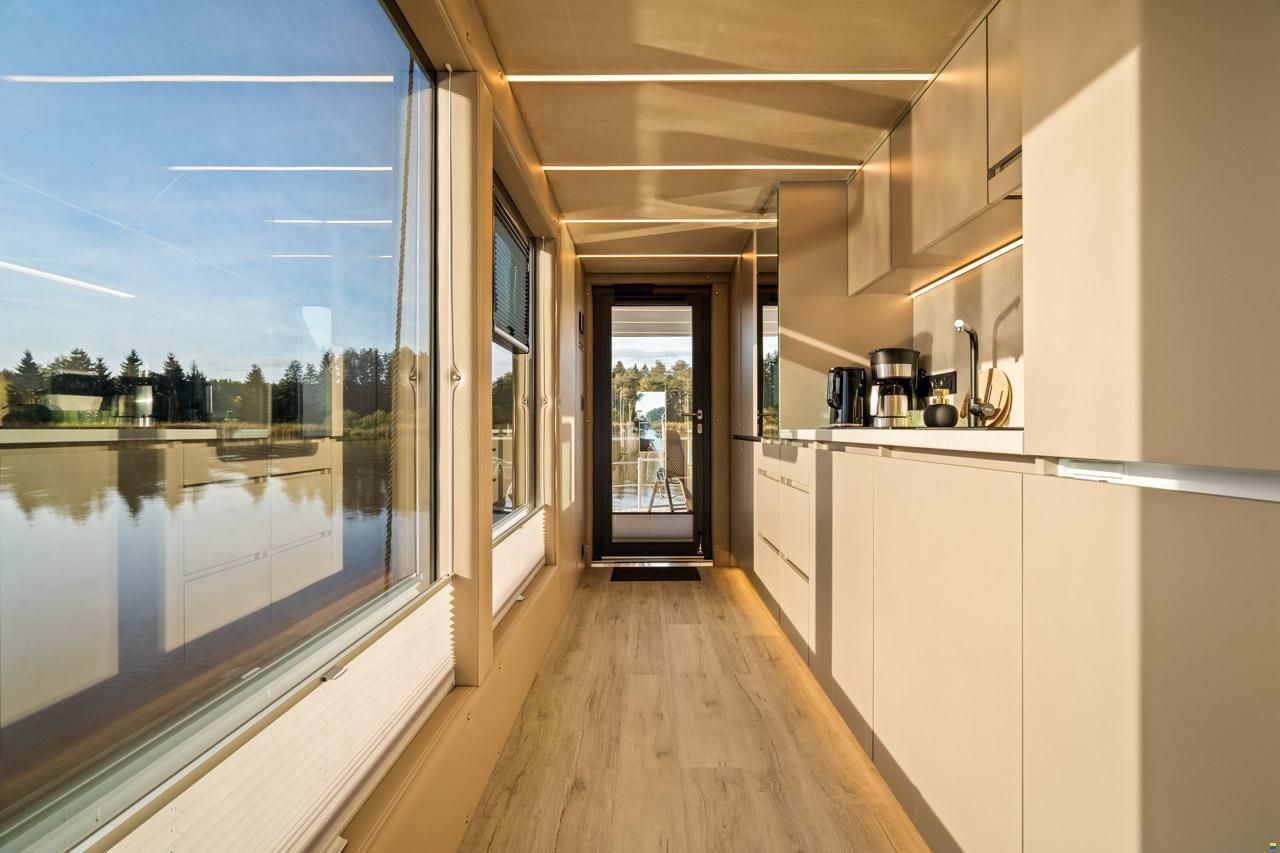 Desidus LAKE SUITE Hausboot | Hausyacht | Solar
