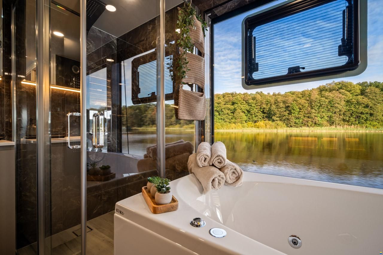 Desidus LAKE SUITE Hausboot | Hausyacht | Solar