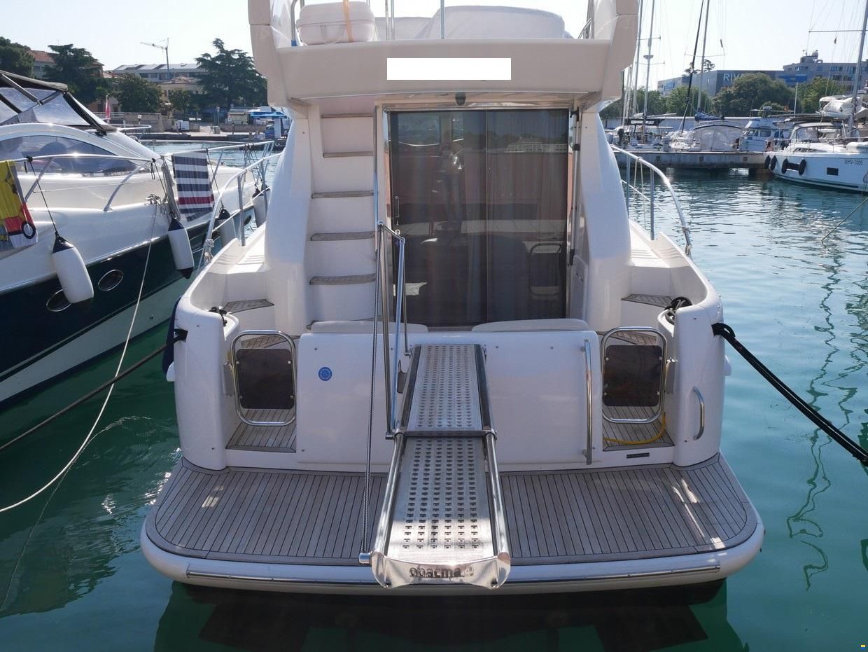 Azimut 42 Fly