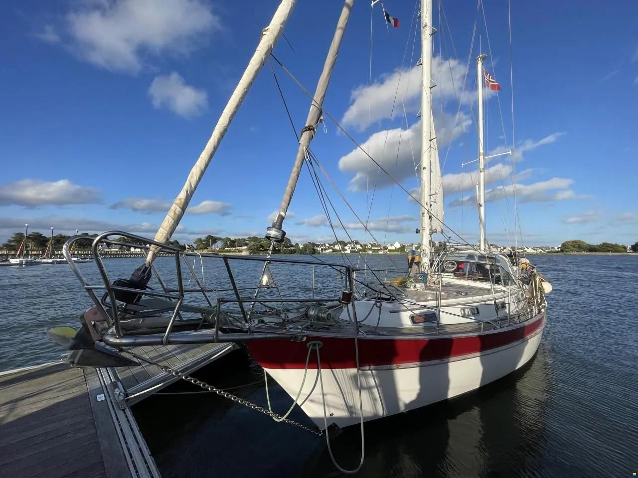 Trintella IV / Victory 40