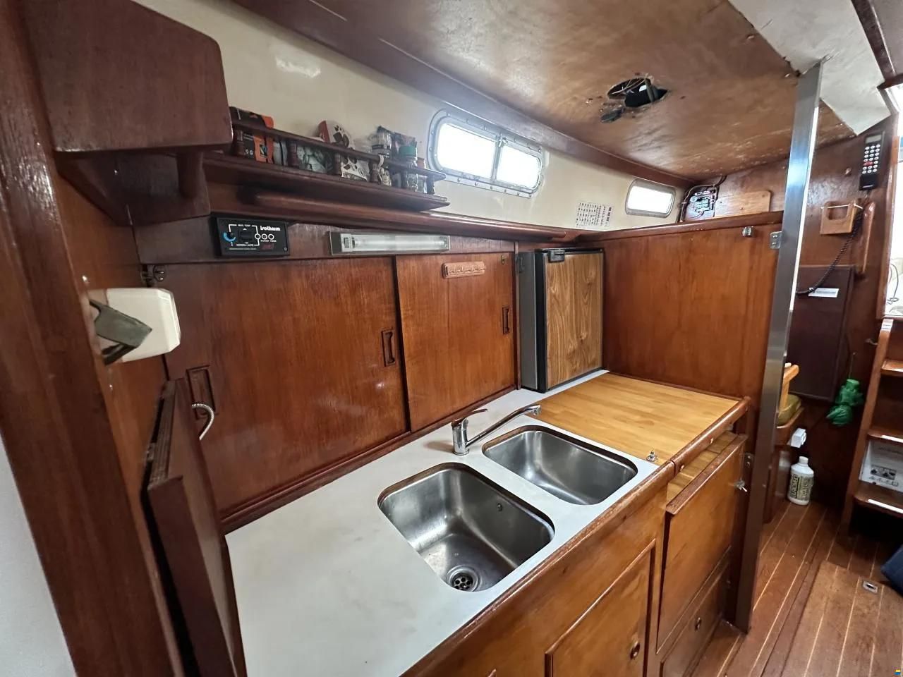 Trintella IV / Victory 40