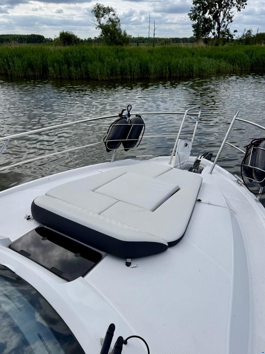 Bavaria S33 HT