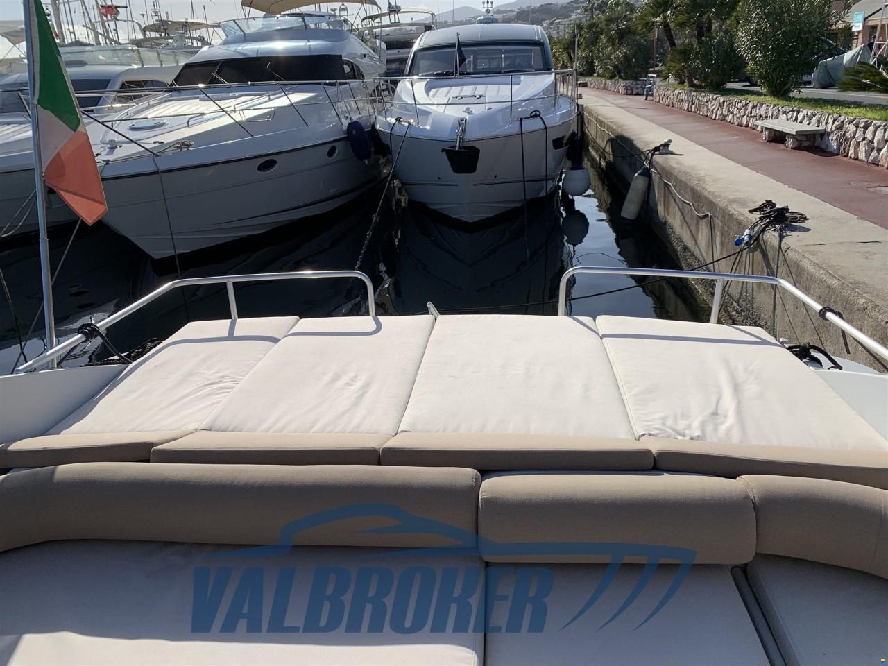 Pershing 40