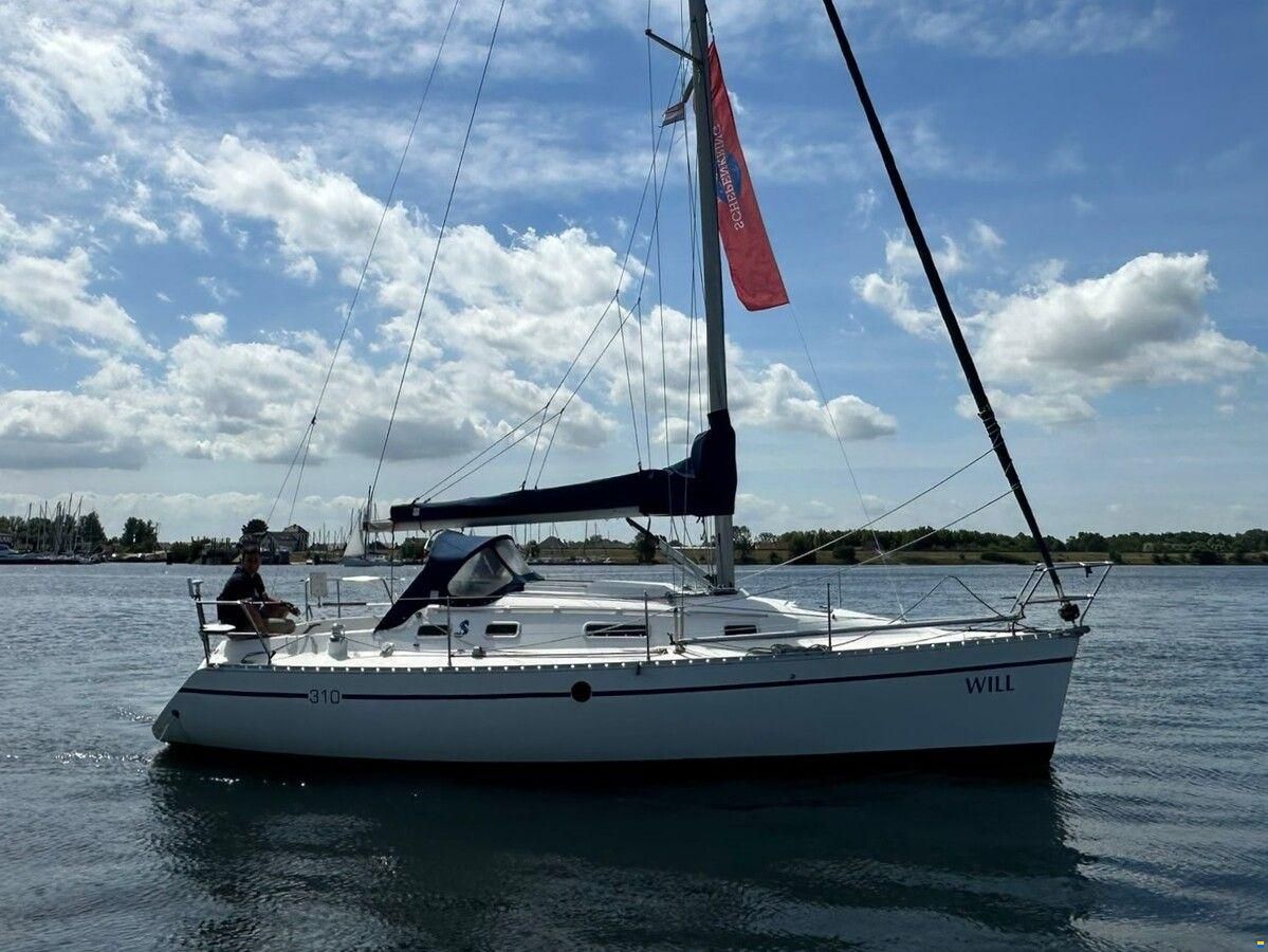 Beneteau First 310