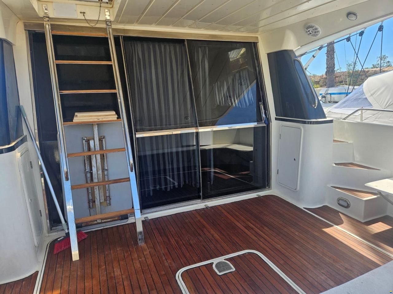 Sunseeker Caribbean 52