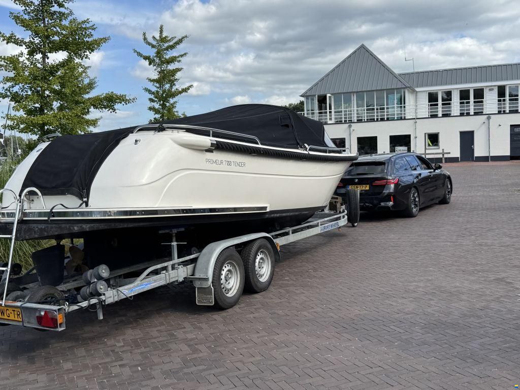 Primeur 700 Tender