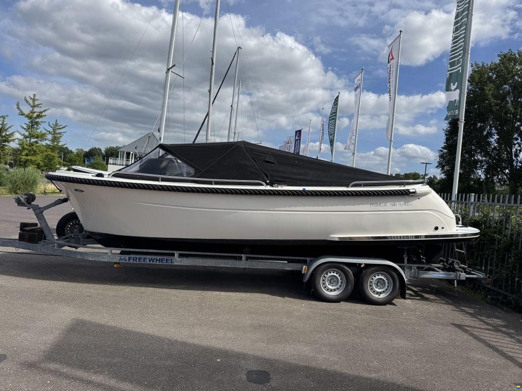 Primeur 700 Tender