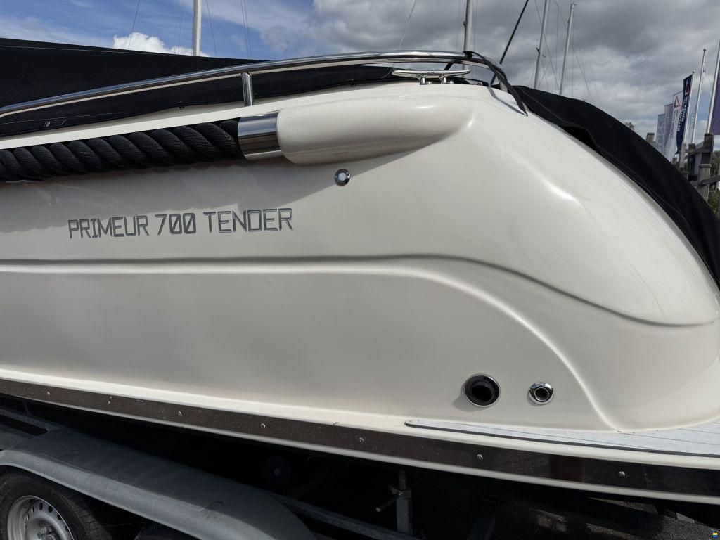 Primeur 700 Tender