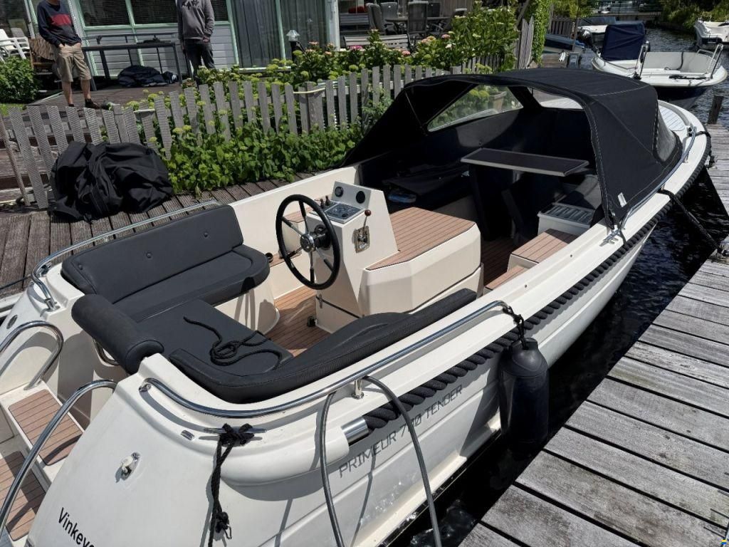 Primeur 700 Tender