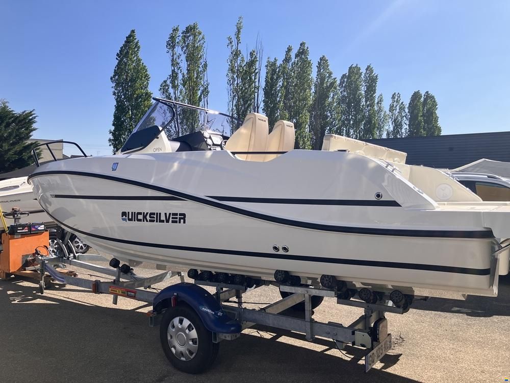 Quicksilver 705 Open