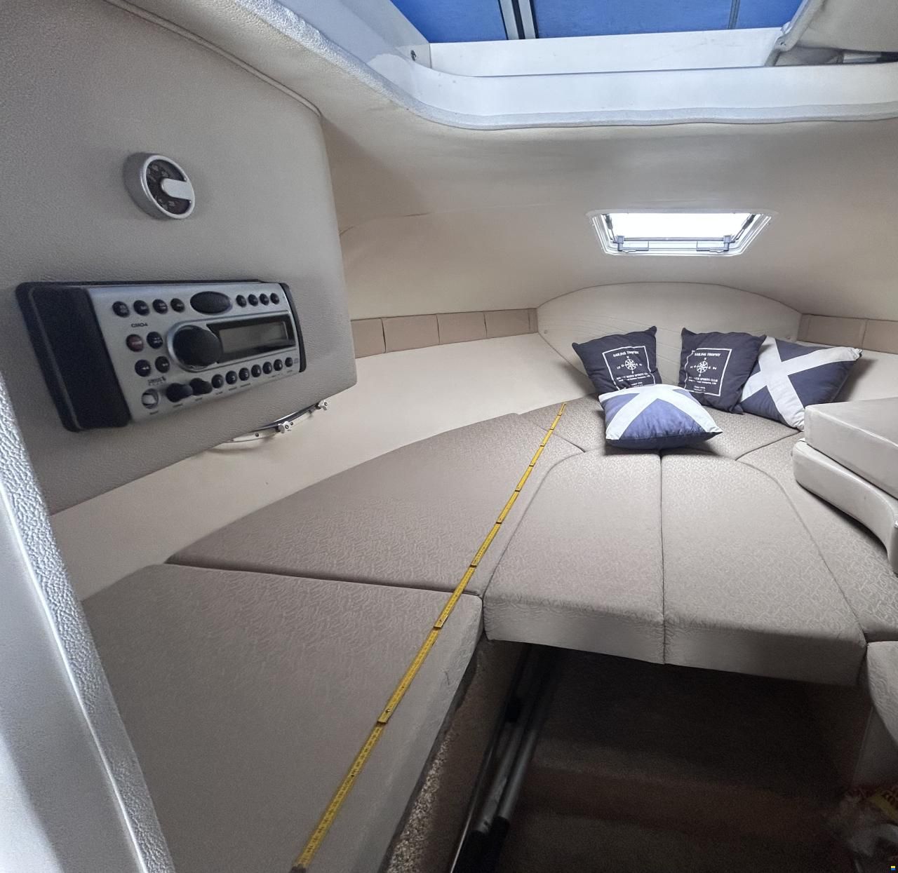 Larson Cabrio 220
