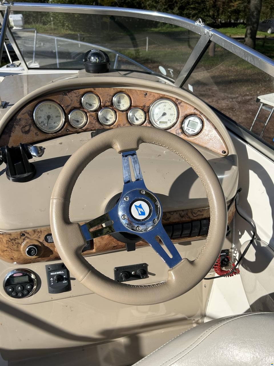 Larson Cabrio 220