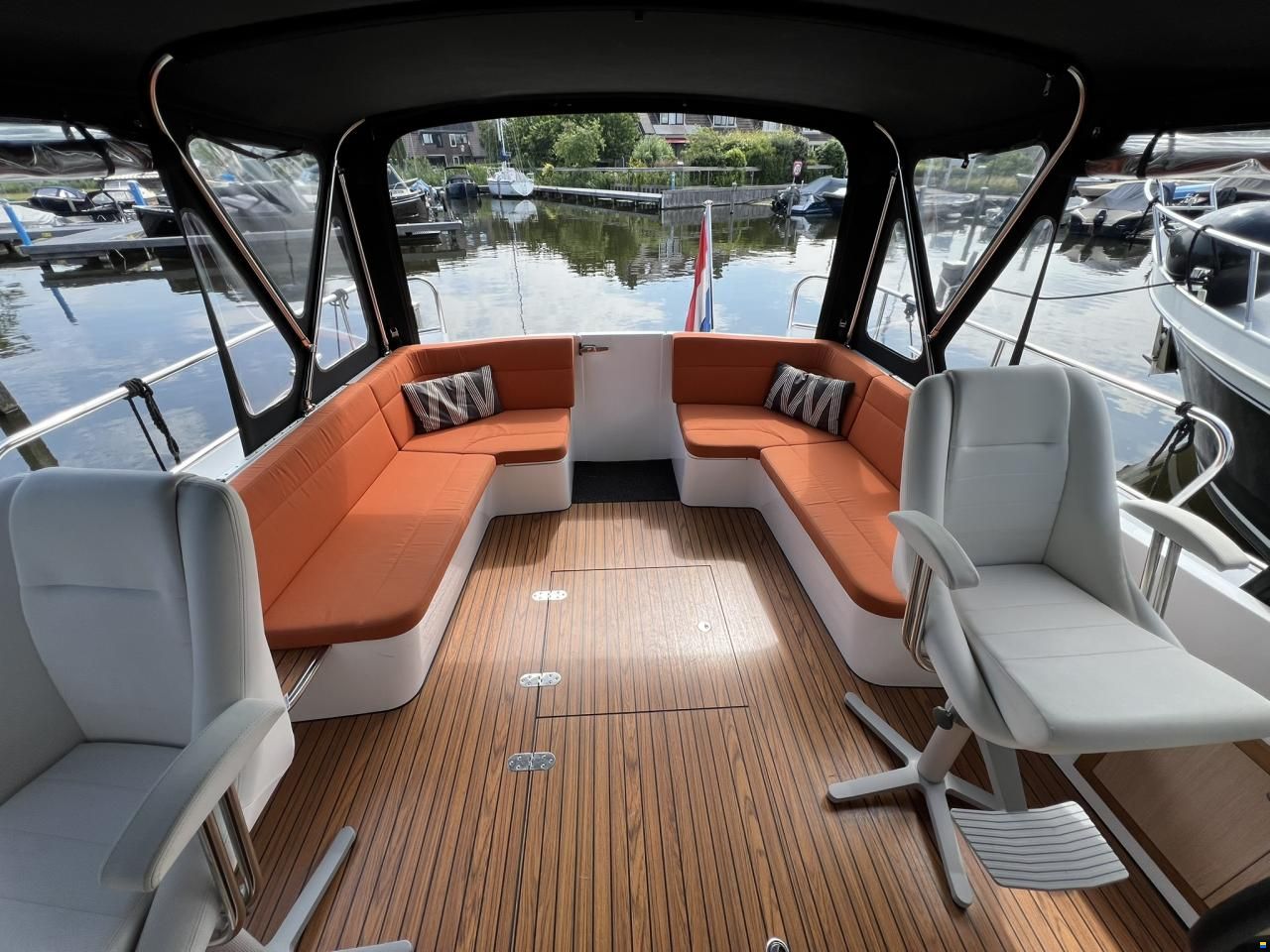 Langenberg Cabin Cruiser 33