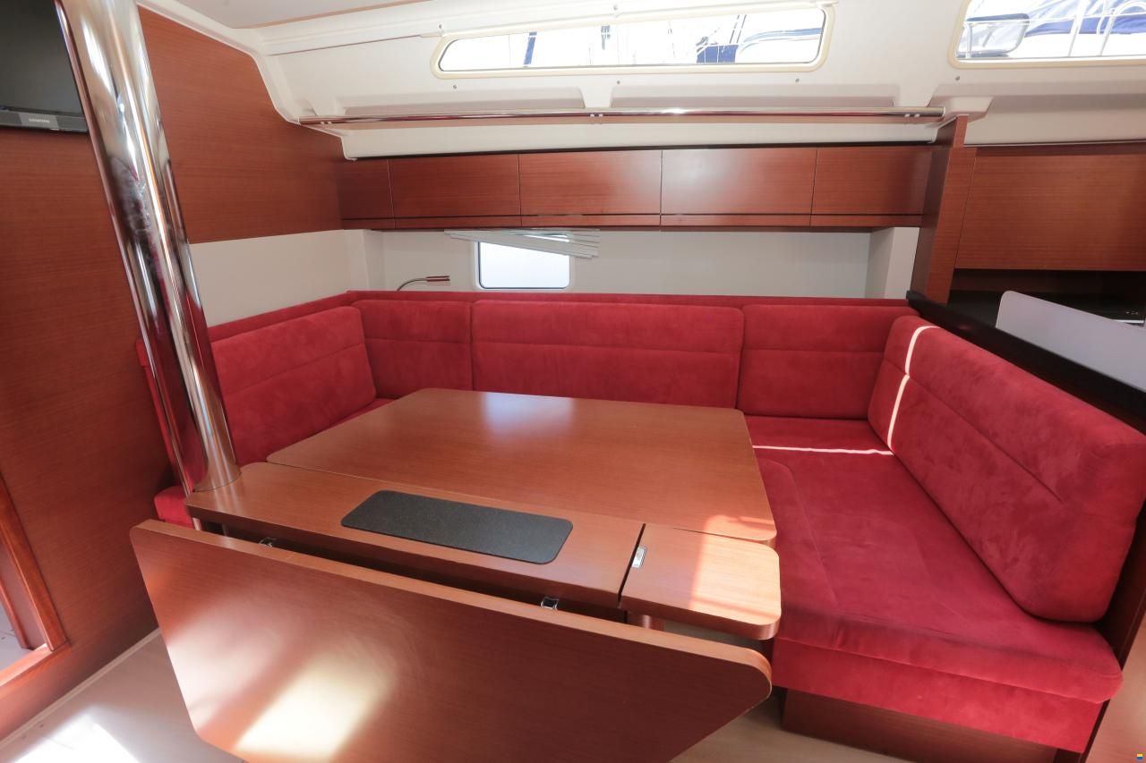 Hanse 418