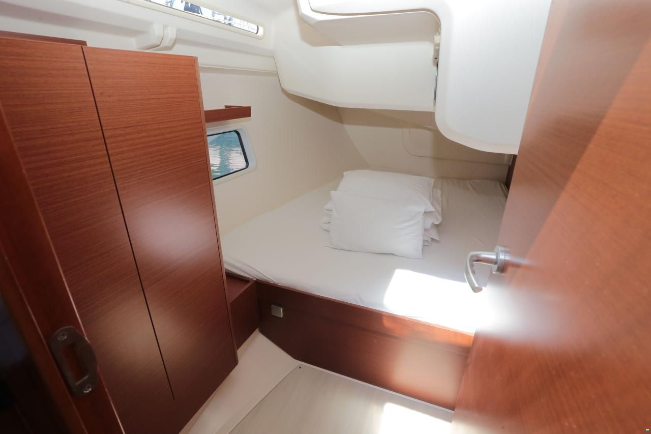 Hanse 418
