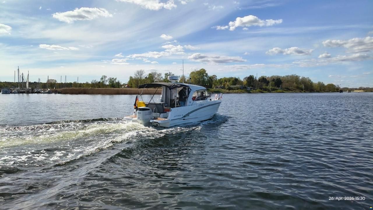 Beneteau Antares 8 OB V2