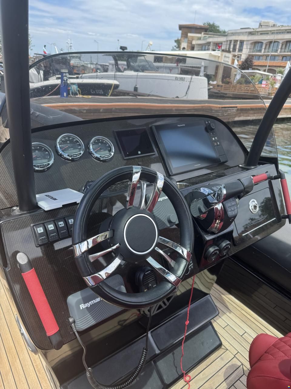 Technohull seaDNA 999