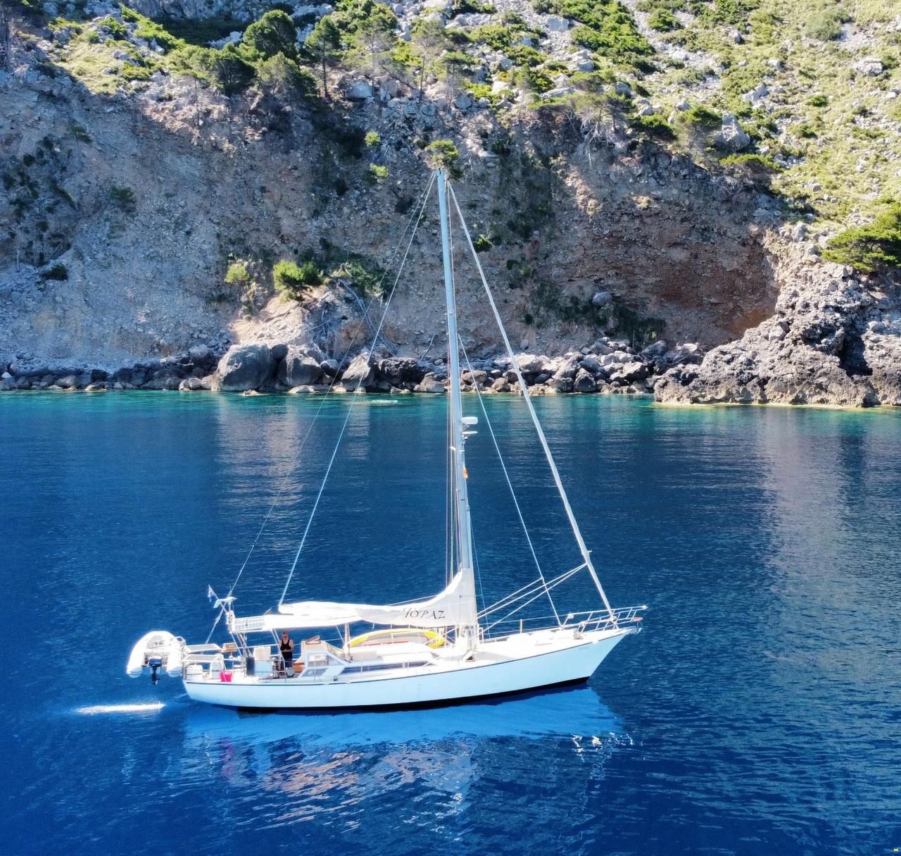 Brown Bluewater 49